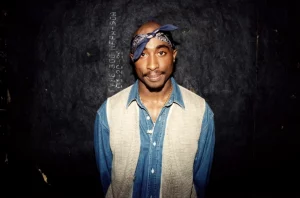 Considerado ''Rei do Rap" Tupac Shakur ganhará póstuma na calçada da fama em Hollywood

